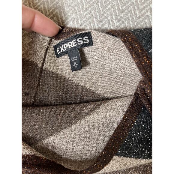 Express Women’s Medium Metallic Stripe Knit Top Scoop Neck Button Back Glitter - Picture 7 of 10